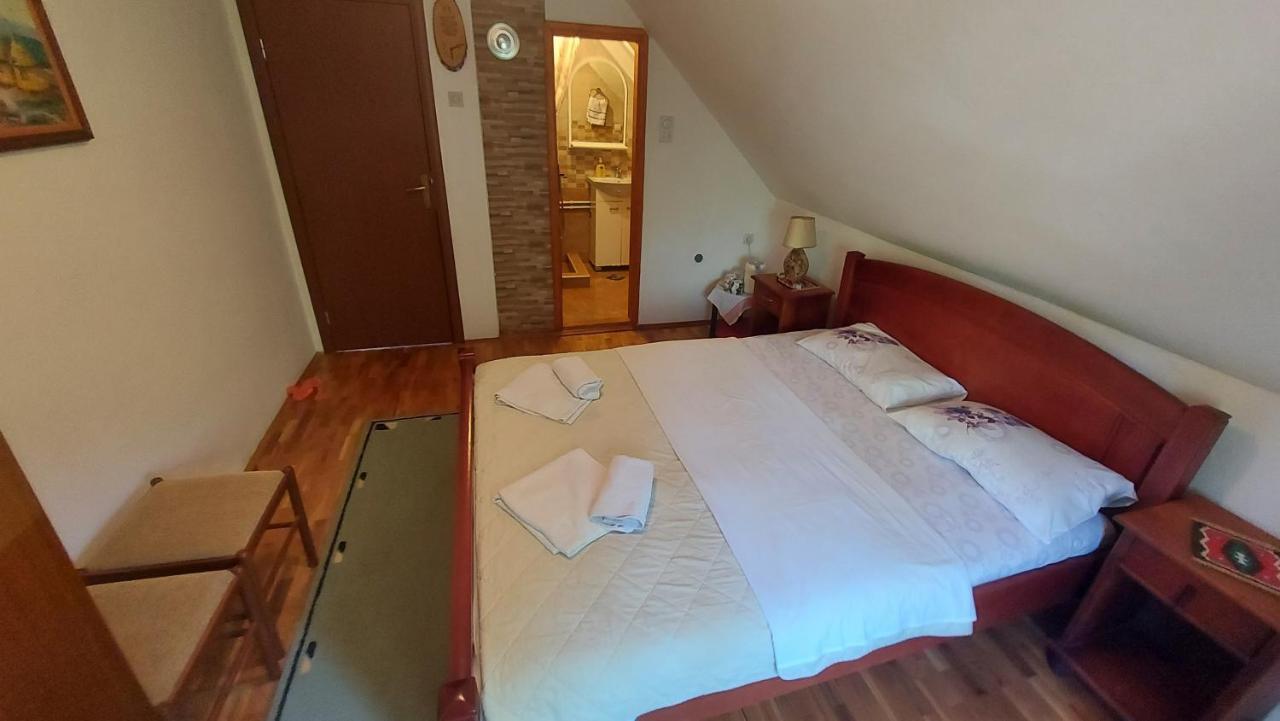 Guest House Milena Zabljak  Ngoại thất bức ảnh
